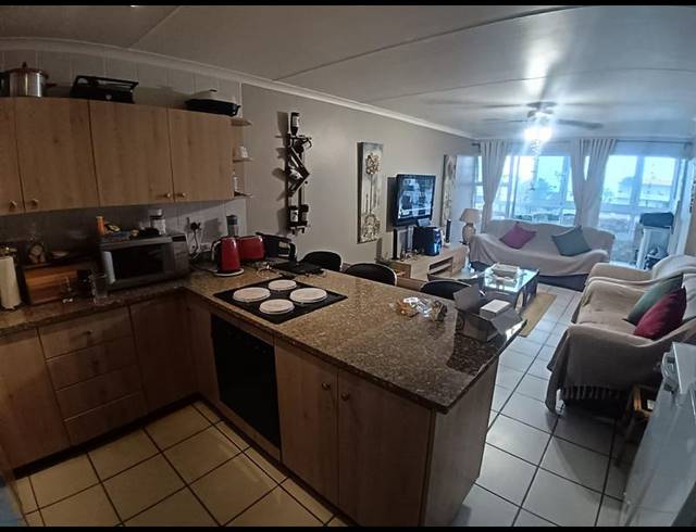 2 BEDROOM APARTMENT FOR SALE IN UVONGO BEACH